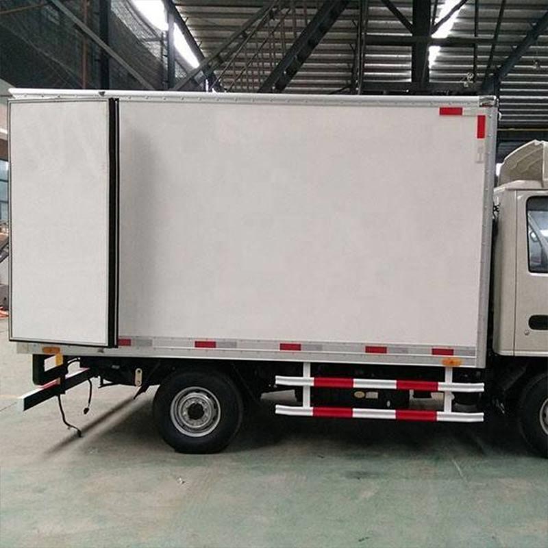 कसरी PU कोर ड्राई ट्रक शरीरले यातायात दक्षता र कार्गो संरक्षणमा सुधार गर्छ?